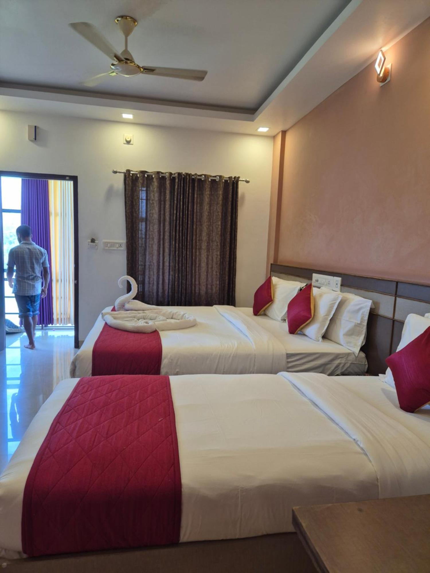 Alfa Inn Nedumbassery Extérieur photo