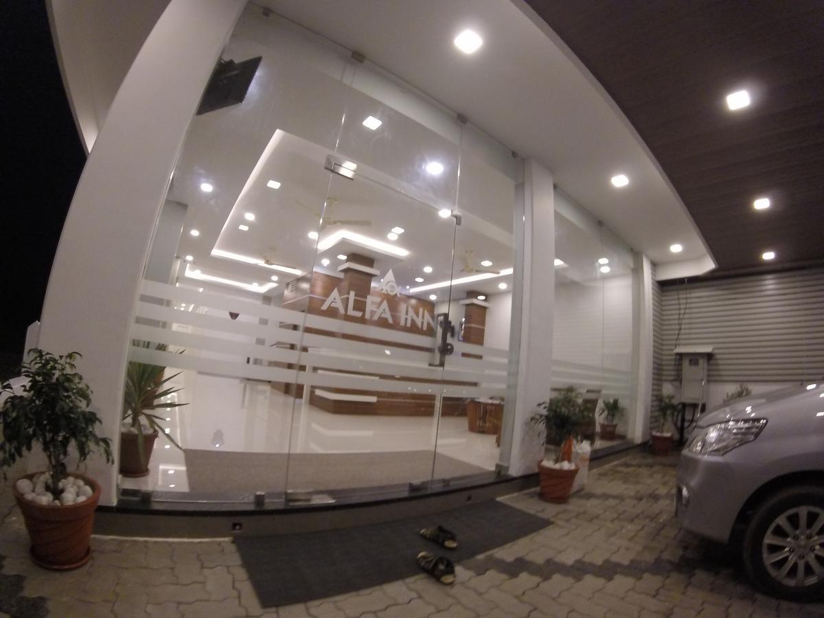 Alfa Inn Nedumbassery Extérieur photo